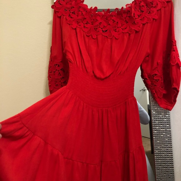 Women’s dress - Picture 2 of 4
